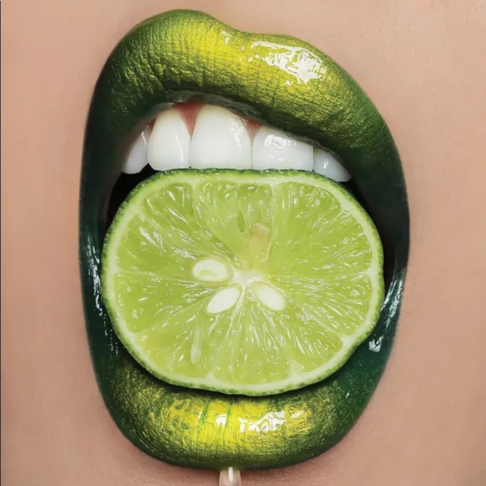 Read My Lips Please Scroll Down - image 5